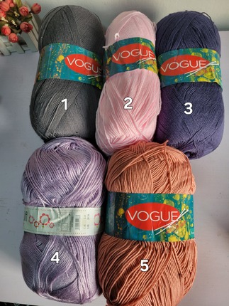 FINE WEIGHT VOGUE YARN