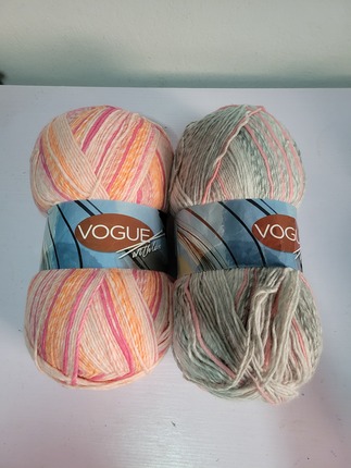 JUMBO VARIEGATED WOOL